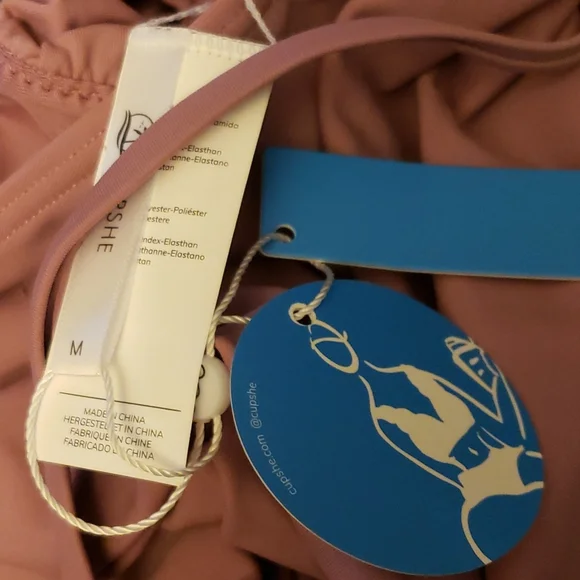 Cupshe Shangrila Solids Keyhole Bandeau One Piece Swimsuit Sizes M and XL - Picture 4 of 4